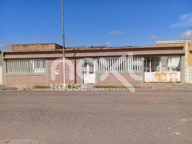 #245 - CASA para Venta en Maracaibo - V