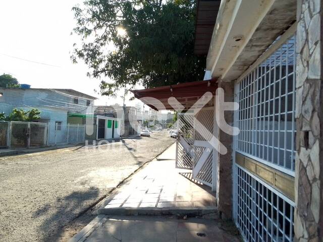 #477 - CASA para Venta en Maracaibo - V