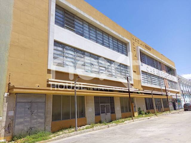 #1085 - EDIFICIO COMERCIAL para Alquiler en Maracaibo - V - 1