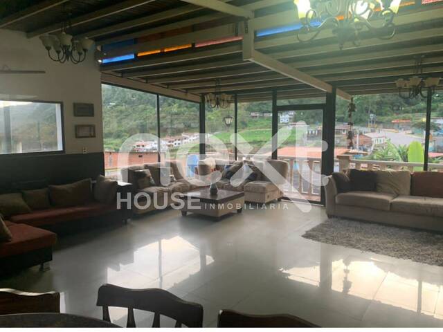 #1259 - CASA para Venta en Trujillo - T - 2