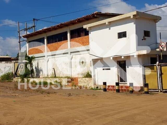 #1271 - TERRENO para Venta en Maracaibo - V - 3