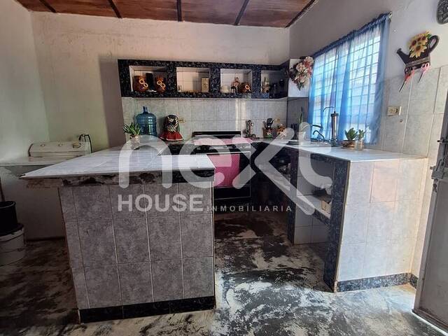 #1308 - CASA para Venta en Ciudad Ojeda - V - 3