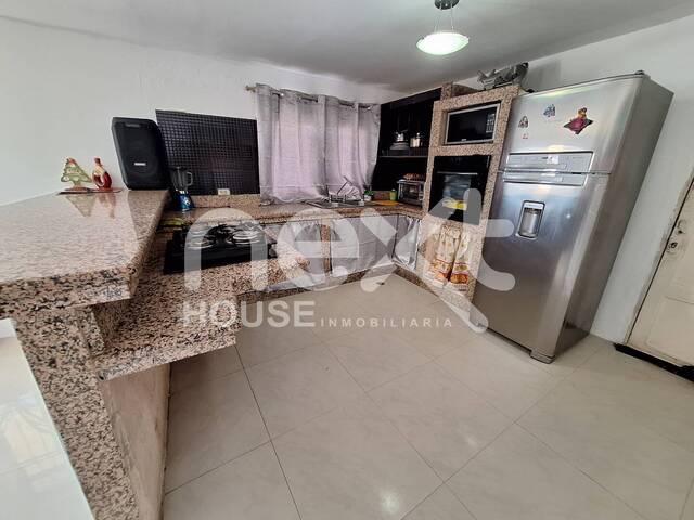 #1504 - TOWNHOUSE para Venta en Cabimas - V - 3